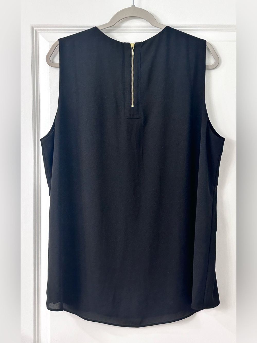 Chico's Black Layered Hem Sleeveless Shell Top Size XL (3) - Picture 2 of 4